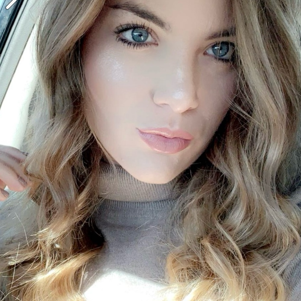 Meet your Posher, Brooke